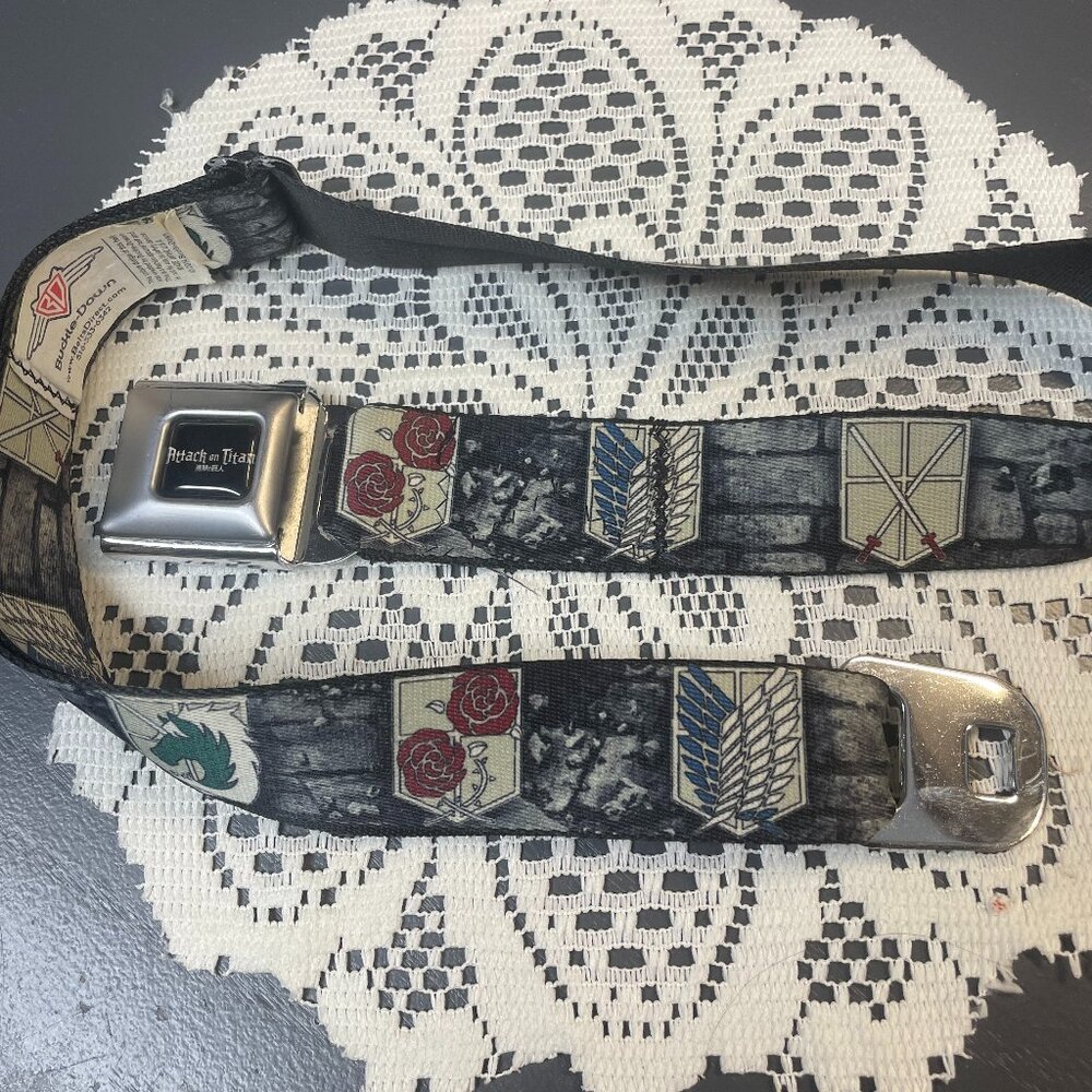 ATTACK ON TITAN BUCKLE-DOWN BELT